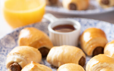 Maple-Dipped Crescent Breakfast Rolls